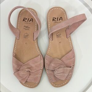 NWOB/NWOT Ria Menorca Twist Sandał Suede Leather Pink Size 9.5